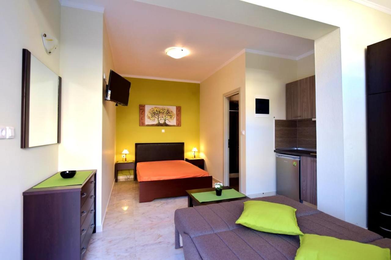 Elia Beach Modern Suites Flogita Extérieur photo