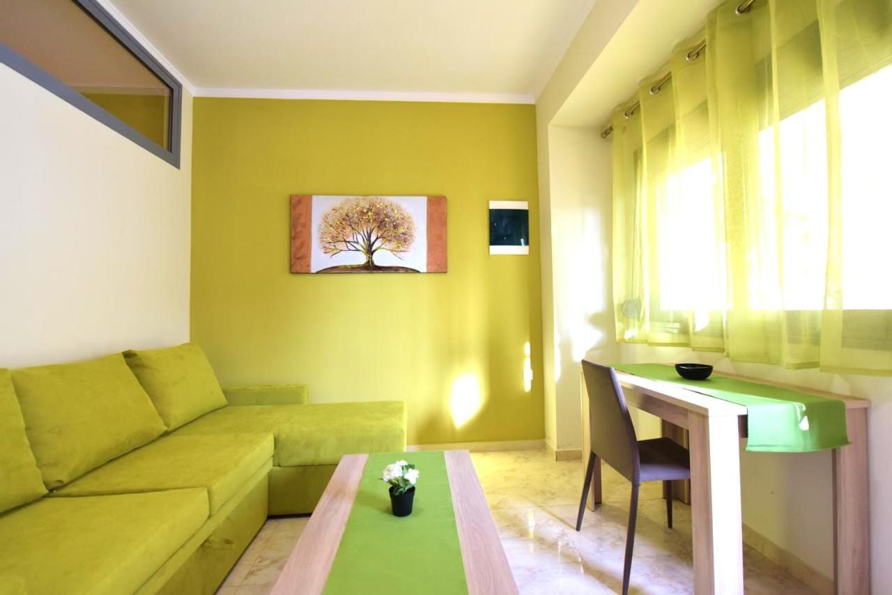 Elia Beach Modern Suites Flogita Extérieur photo
