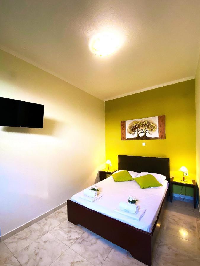 Elia Beach Modern Suites Flogita Extérieur photo